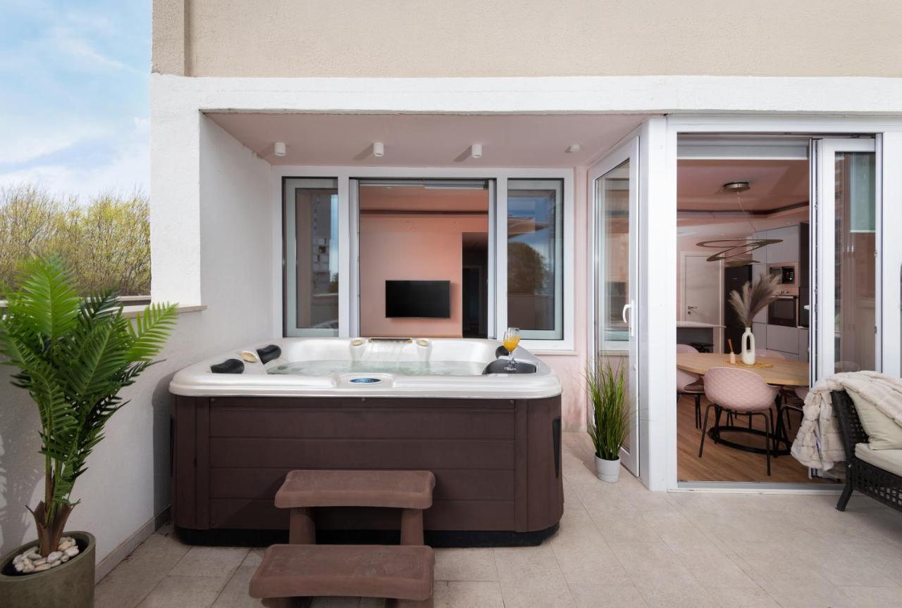 Glow Luxury Apartment With Terrace And Jacuzzi Split Exterior foto